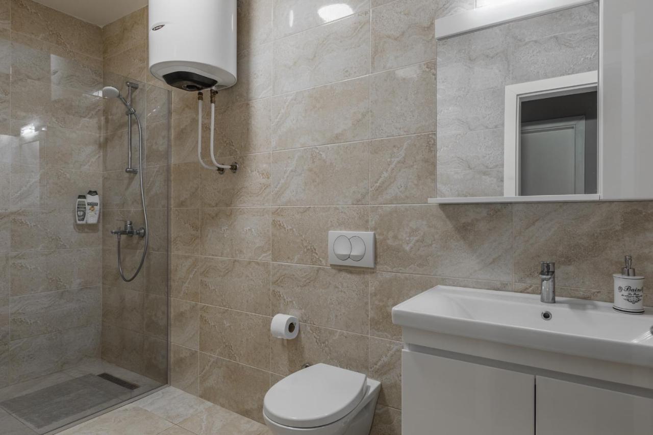 Bleri Apartment, 2 Bedroom, Free Parking Pristina Exterior foto